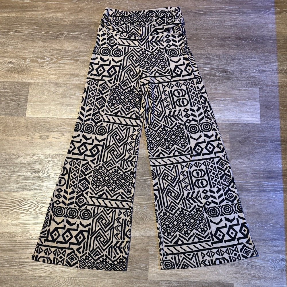 Geometric Black and White Wide-Leg Pants
